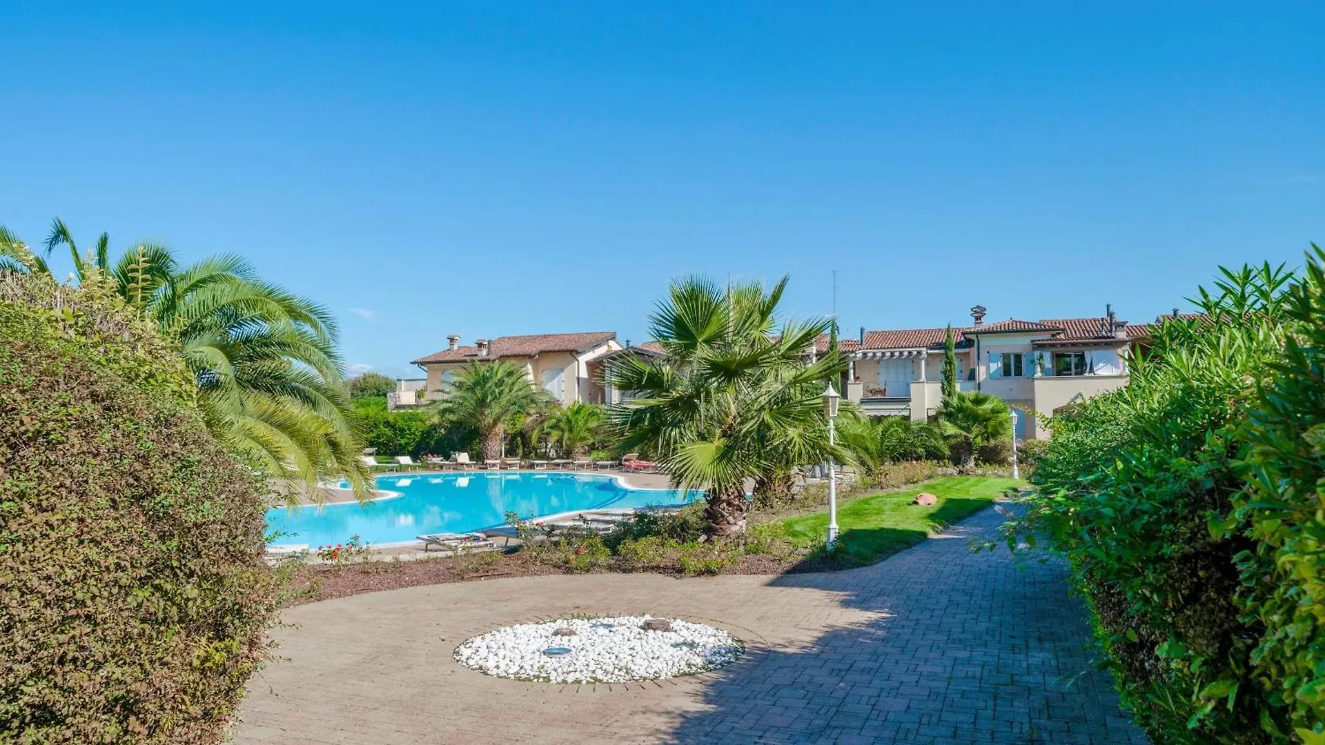Sisy By The Lake - Con Piscina E Wifi Sirmione Itália